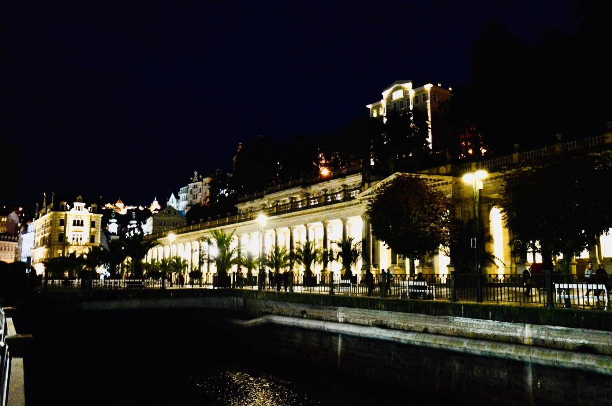 Apartmán Artflora Kv Premium Karlovy Vary Exteriér fotografie